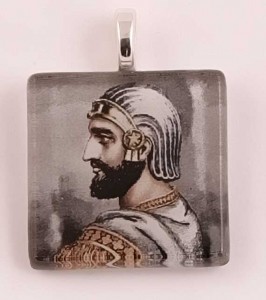 Old persian king, fused glass pendant